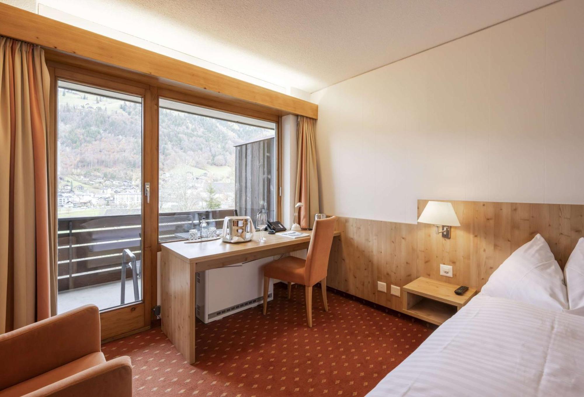 Hotel Restaurant Baenklialp Енгелберг Екстериор снимка