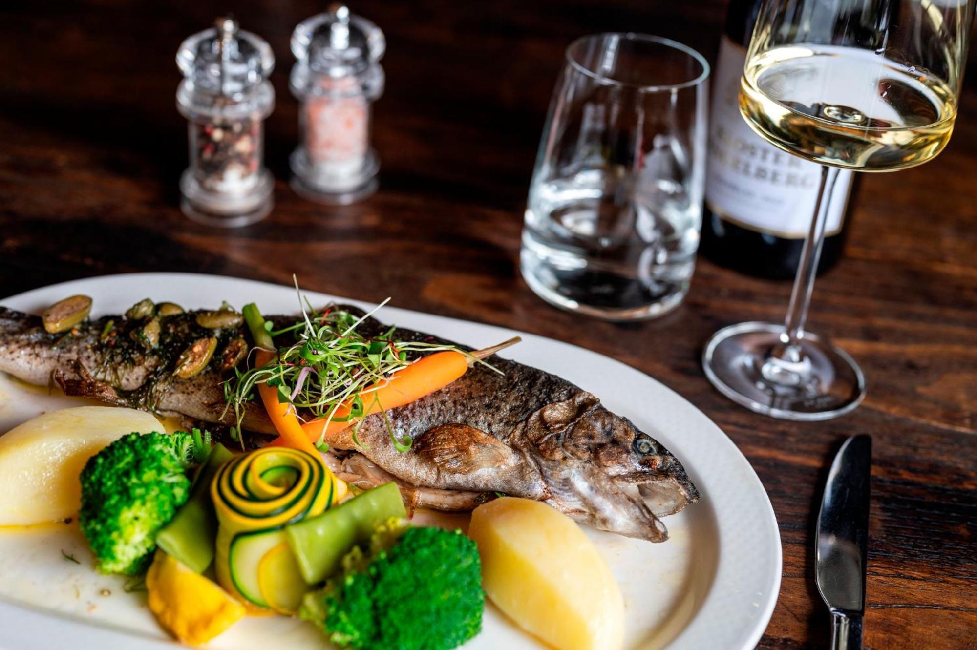 Hotel Restaurant Baenklialp Енгелберг Екстериор снимка
